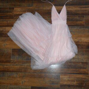 Windsor Maxi Dress Size Medium